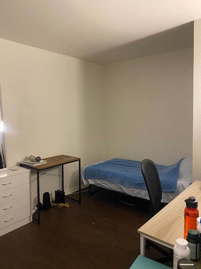 Elisa's room