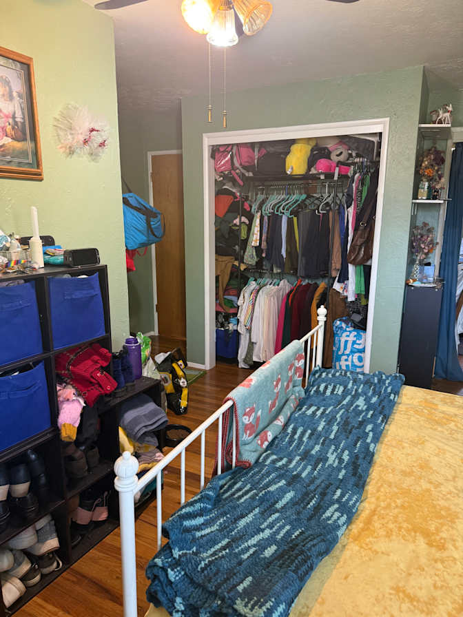 Kinsley's room