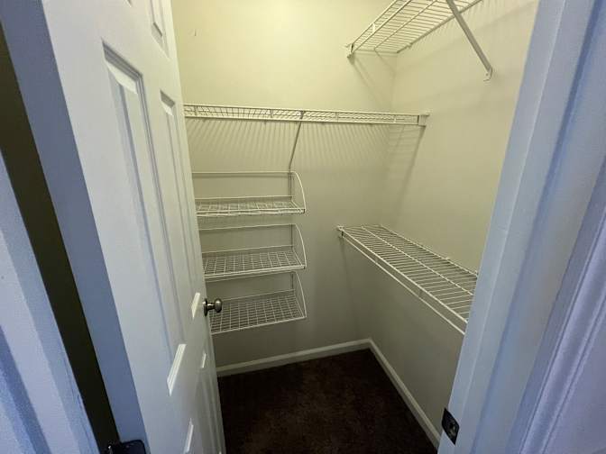 Alcove Rooms's room