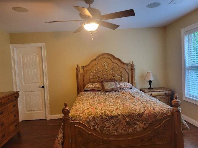 Linda's room