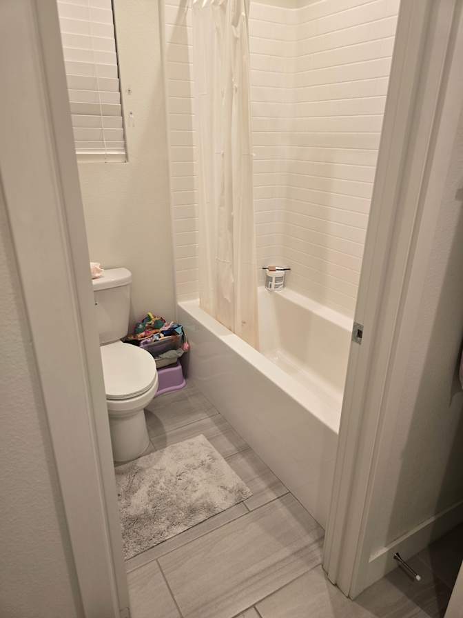 Chloe park's room