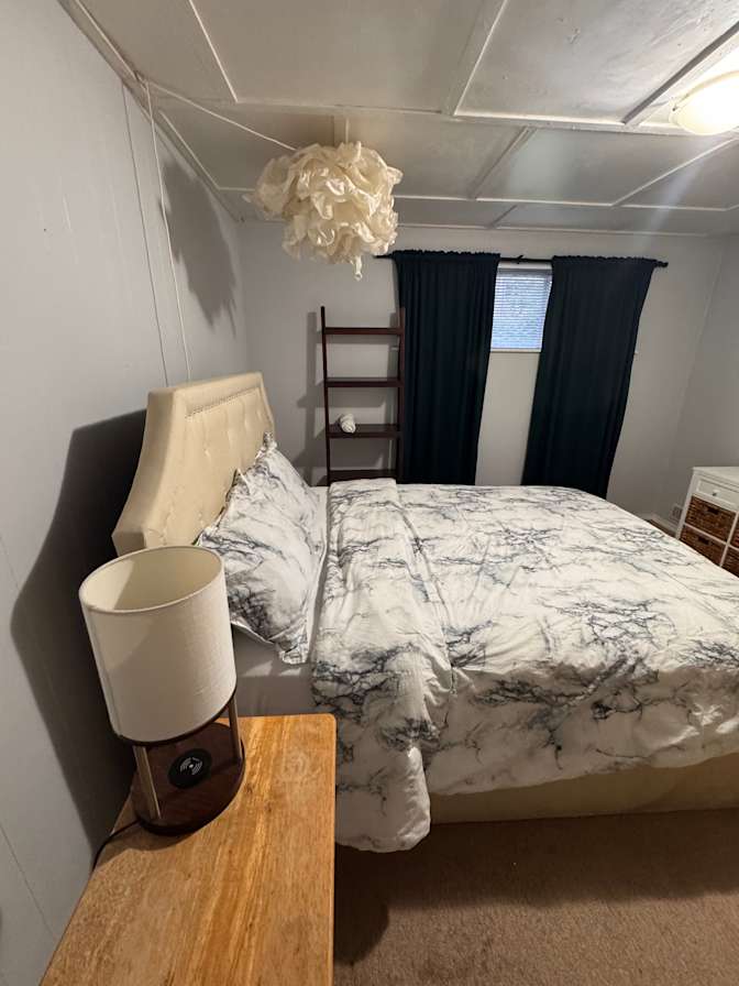 Aida's room