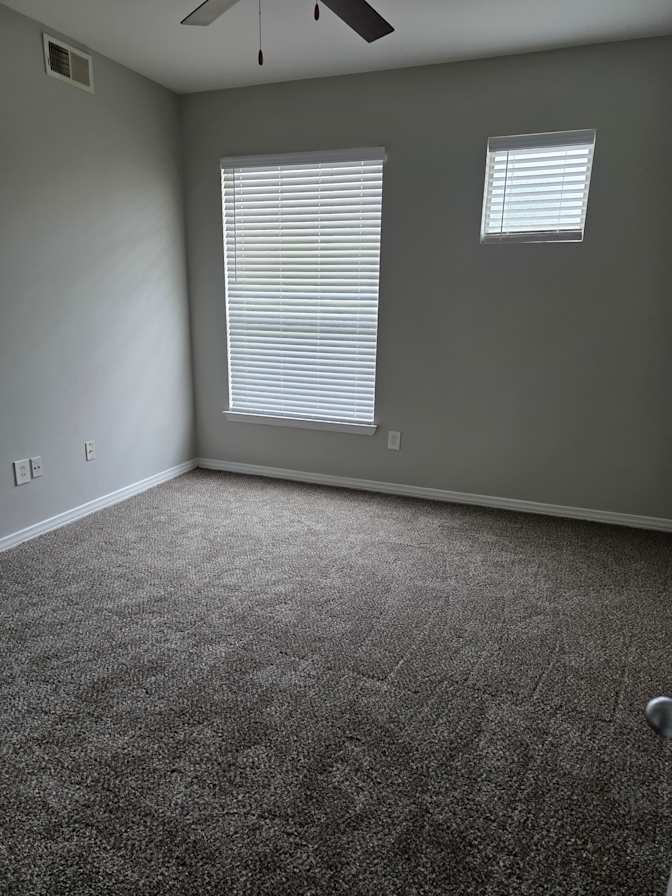 Tuprena's room