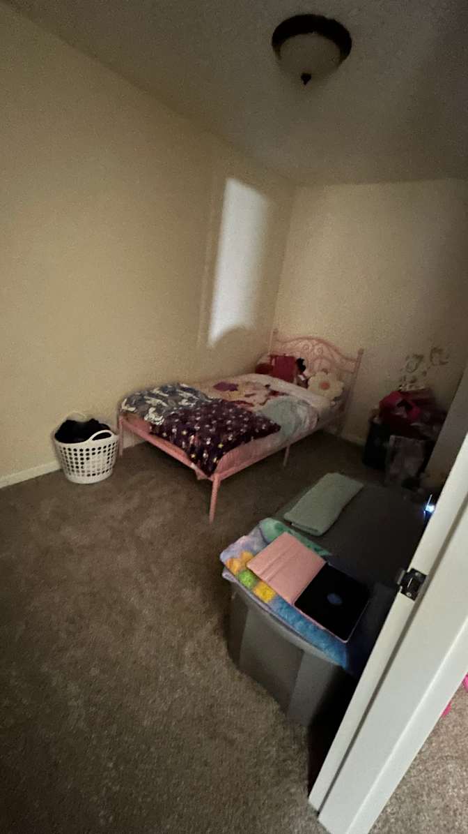 Eniya's room