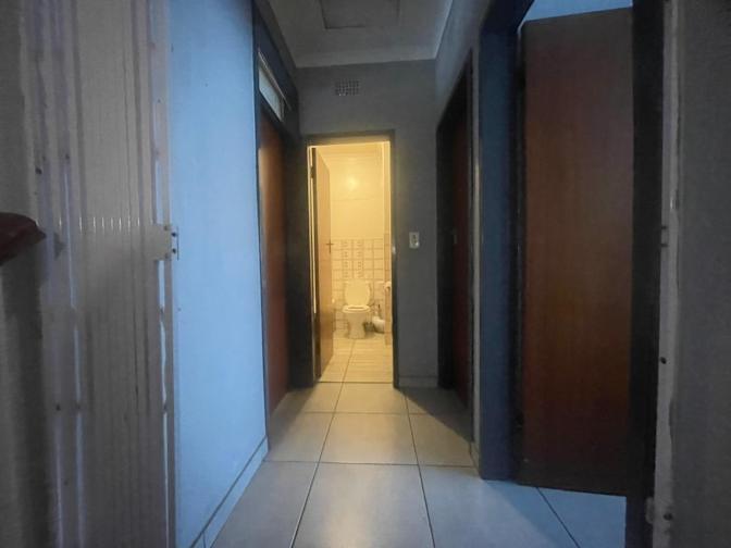Gerald V's room