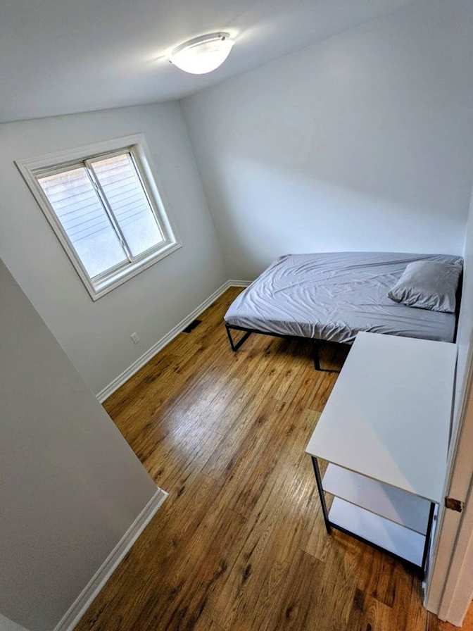 Student Rentals UWindsor's room