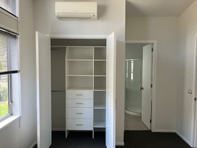 Allan Struthers's room