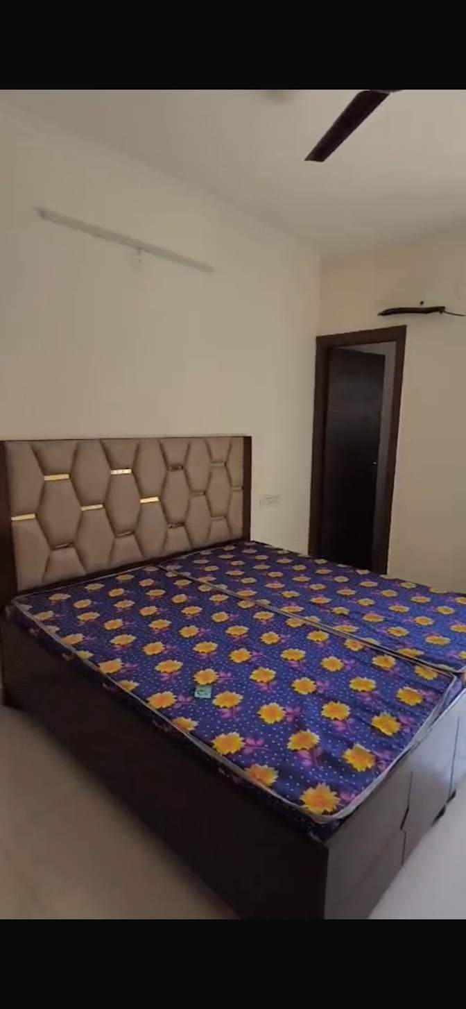 Raghuveer Pruthi's room