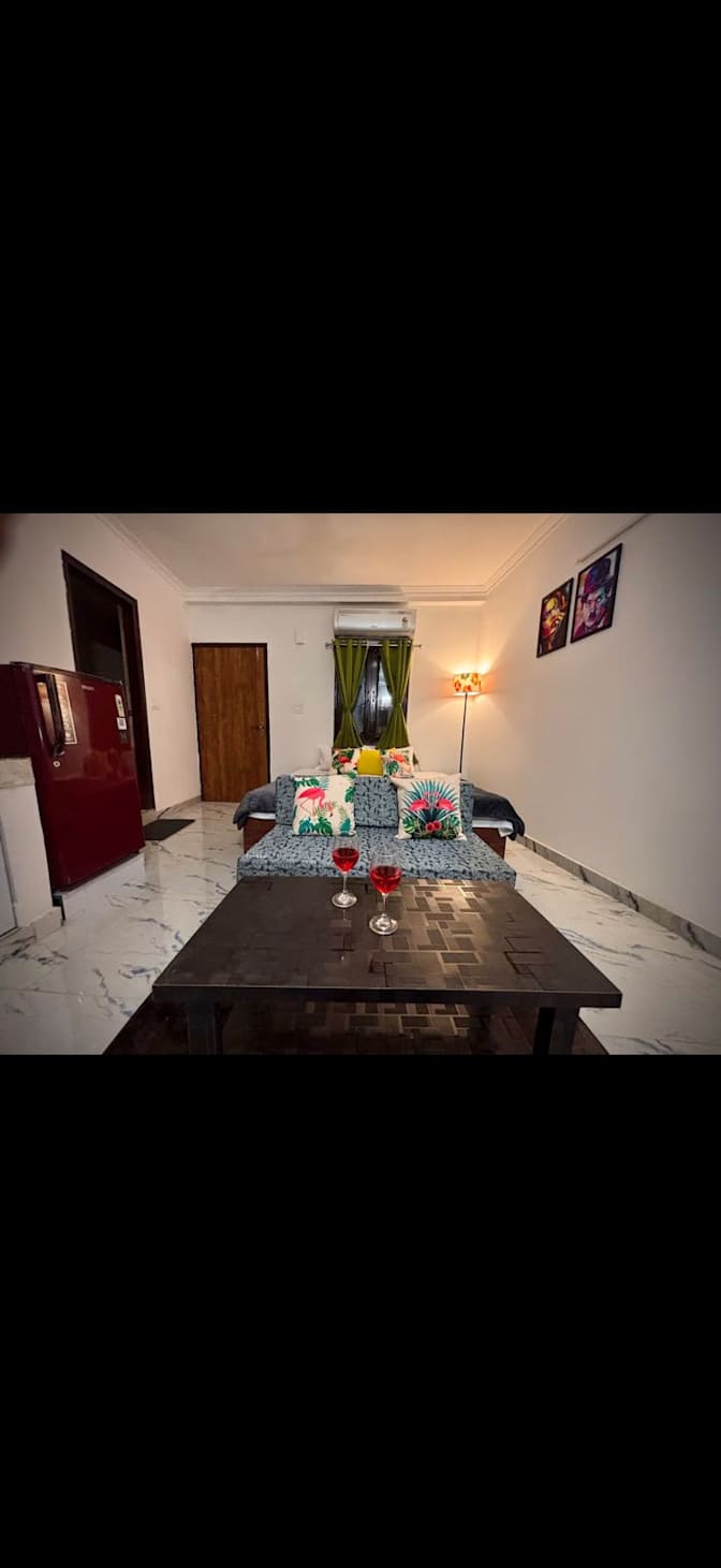 Hide Lover's room