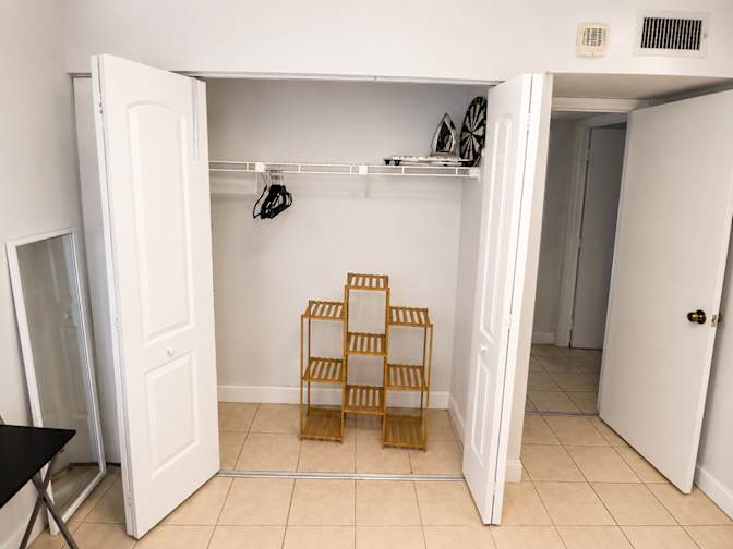 Djenika's room