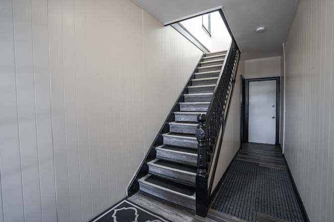Lius Estate's room