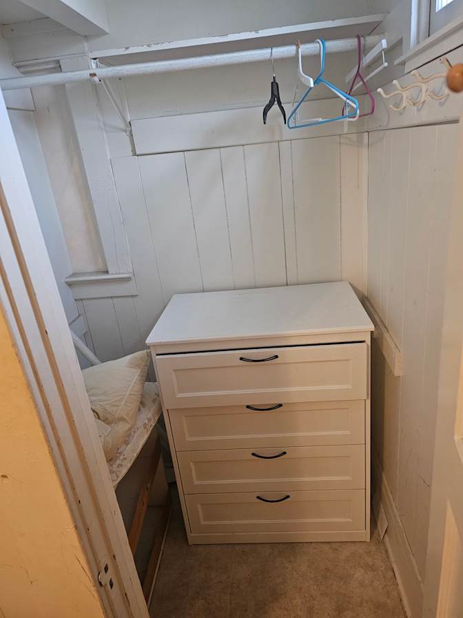 Farhad's room