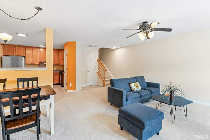 Alcove Rooms's room
