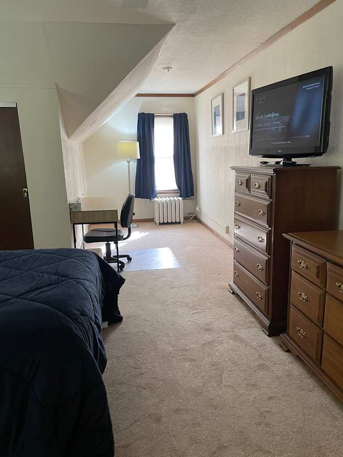 Kelly's room