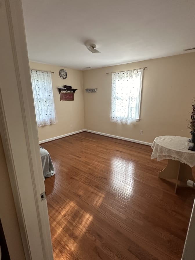 Luis Esteban Sanchez Bendezu's room