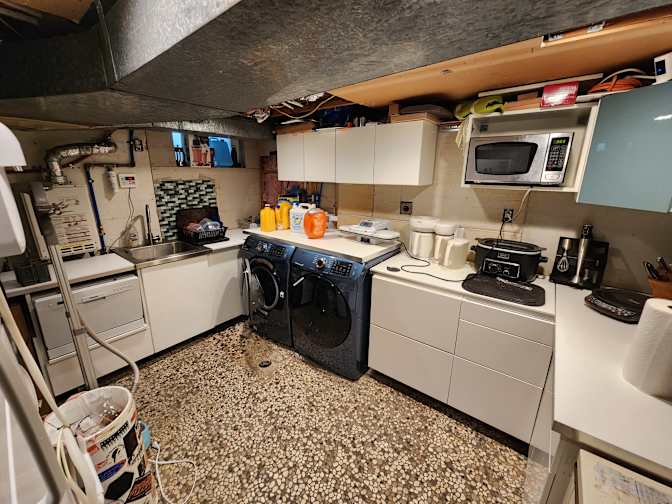 wdrinshed's room