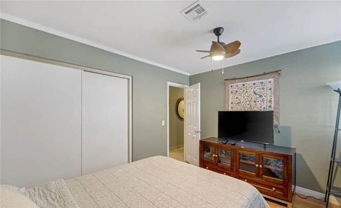Tam's room
