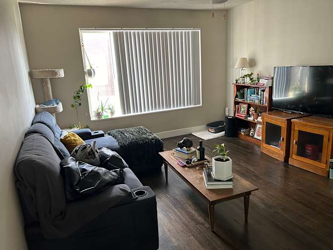 Gus's room