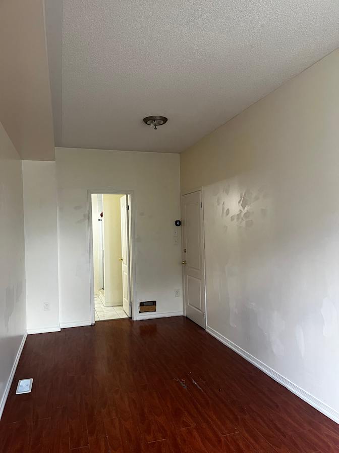 Henry Nguyen's room