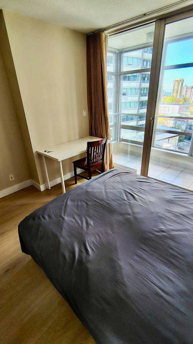 Lee's room