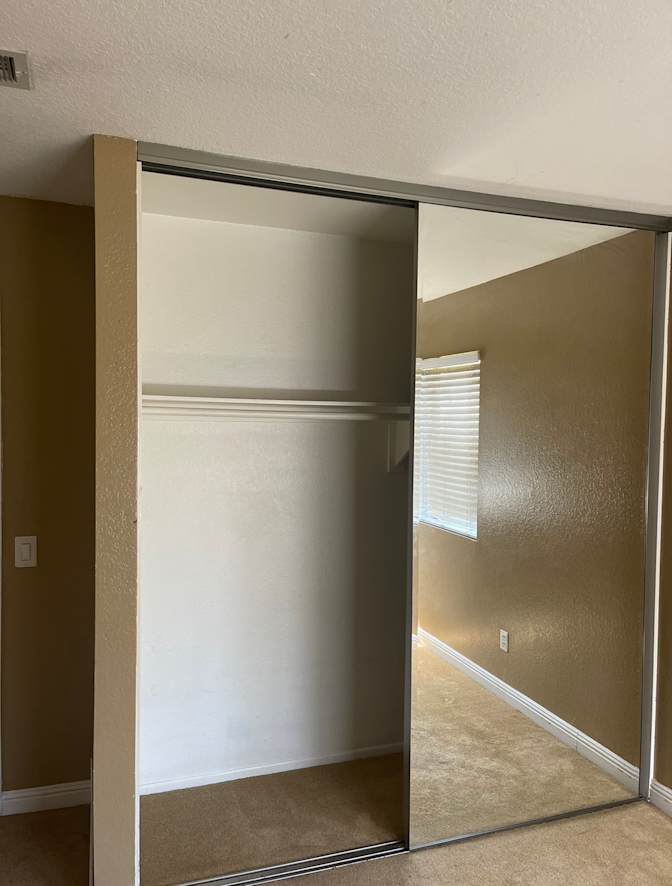 Luis's room