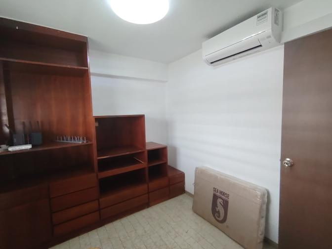 Li Sharon's room