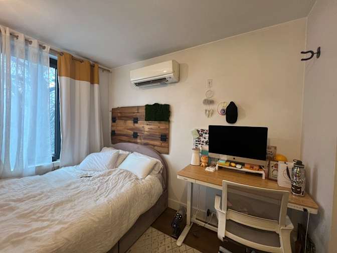 Sofiane's room