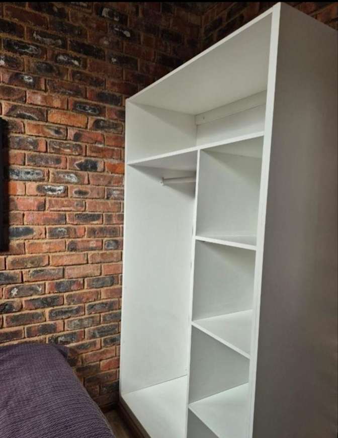 Brad b's room