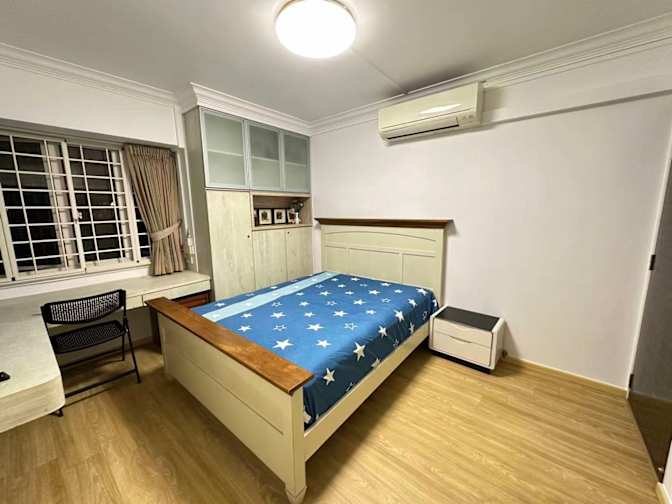 Lee's room