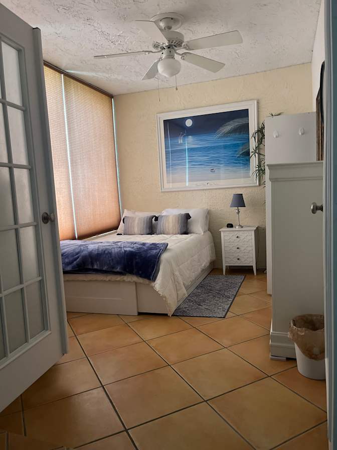 Amy B Amodeo's room