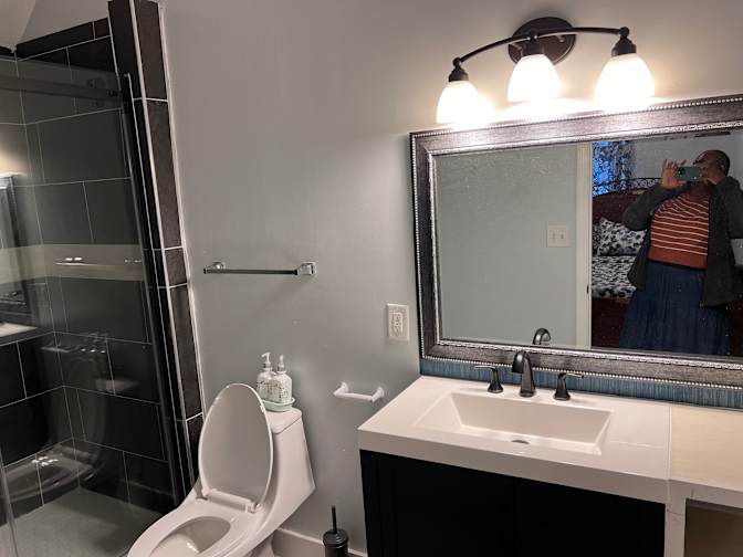 Alcove Rooms's room