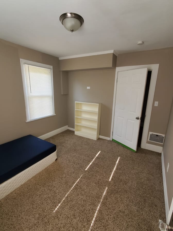 Omny's room