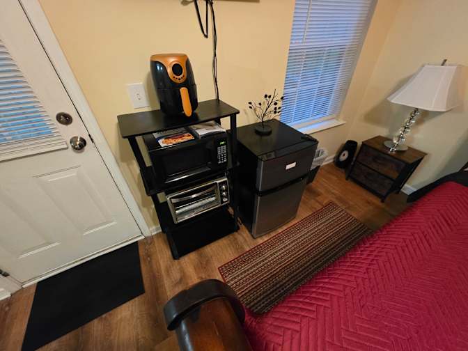 CL&C Property Management and Consulting's room