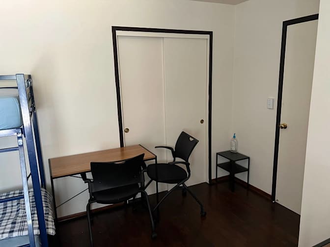 Julia Va's room