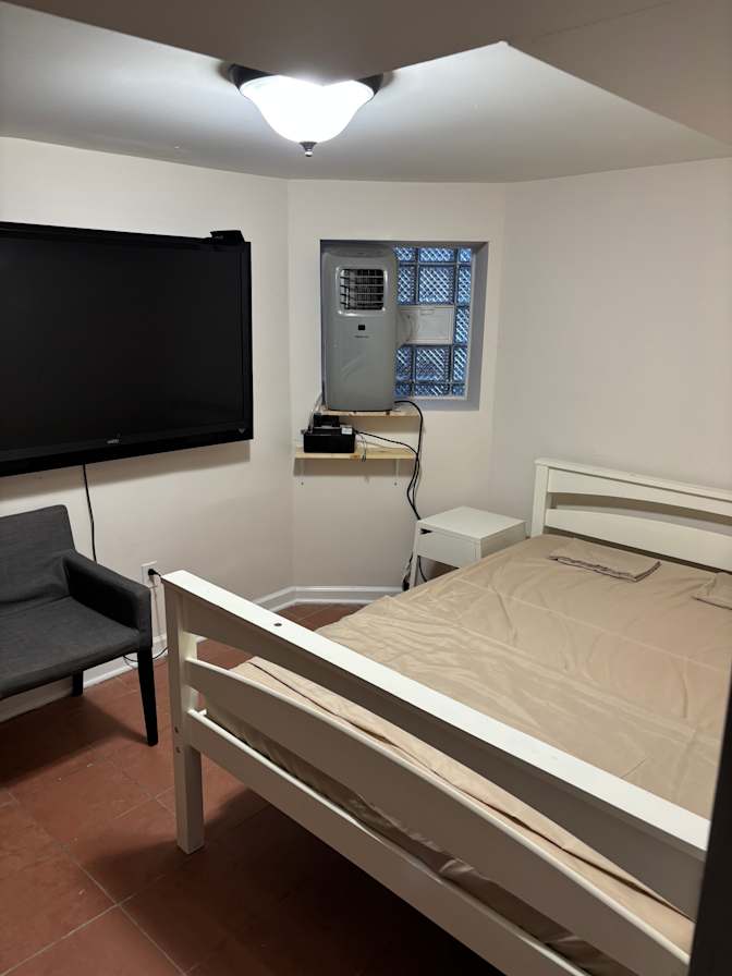 Jose's room