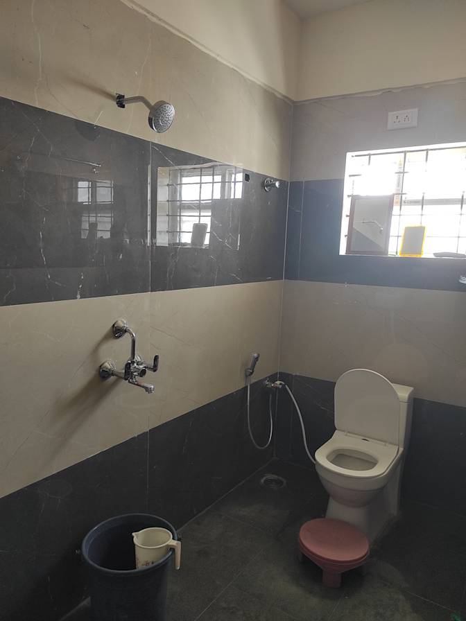 selva kumar's room