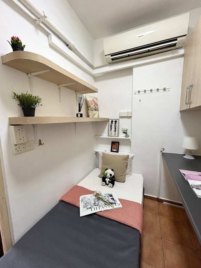 VVA EI's room