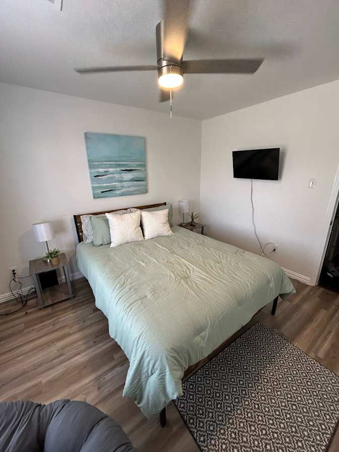 Tarik's room