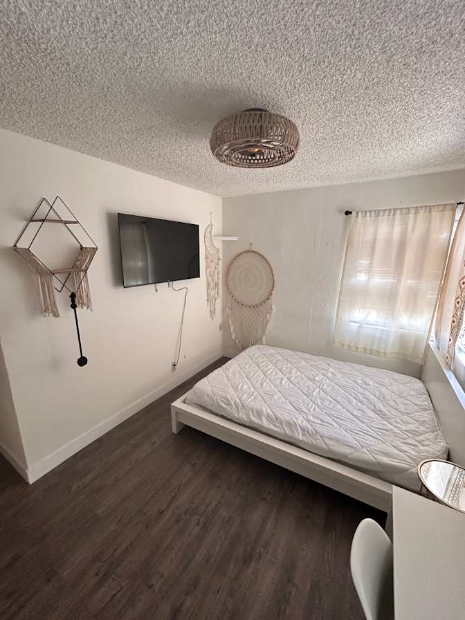 Medhi's room