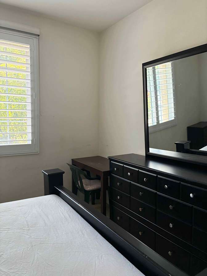 Covina's room