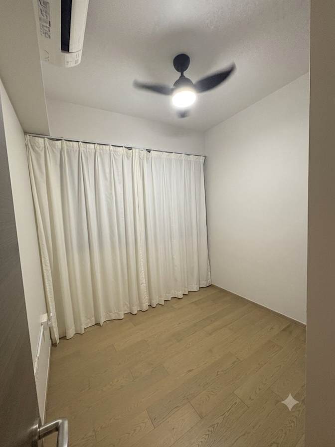 Lina's room