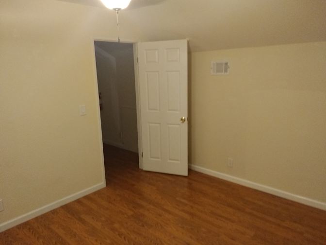 Carlos's room