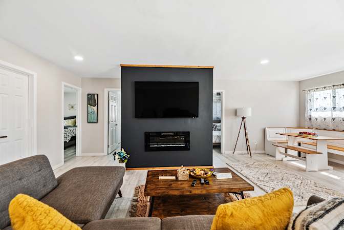Eddie Masoumi's room