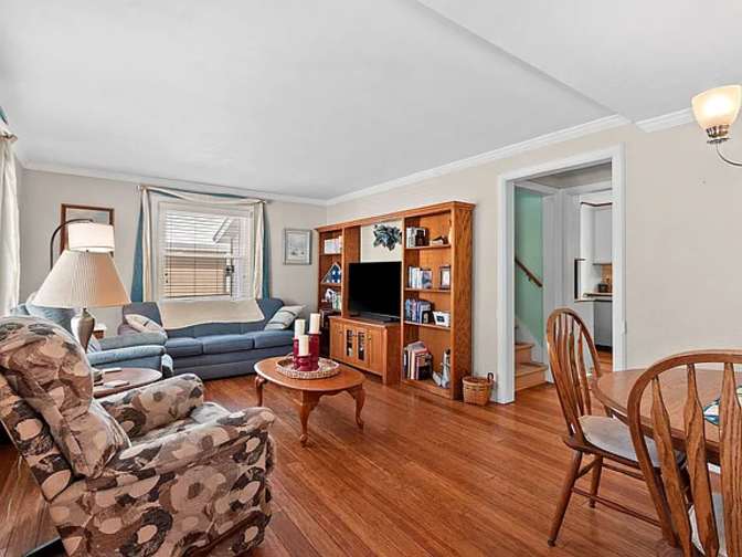 Phyllis's room