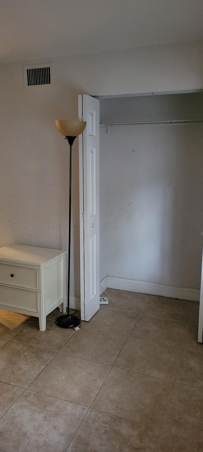Carolina's room