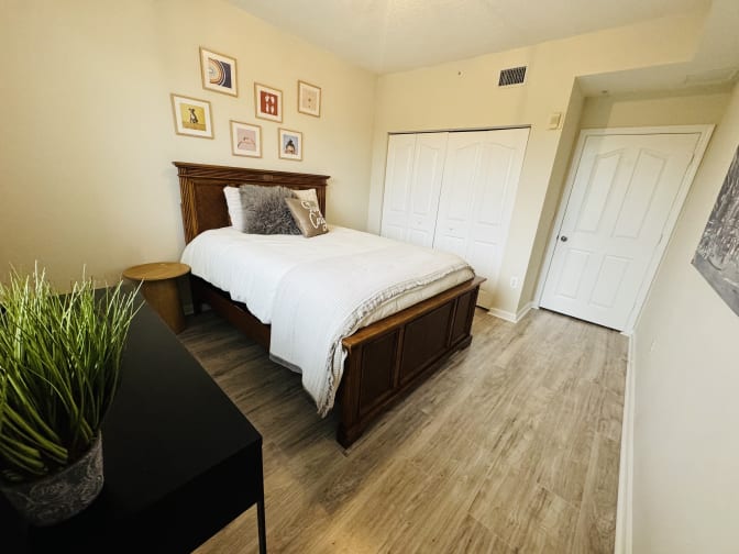 Jennifer's room