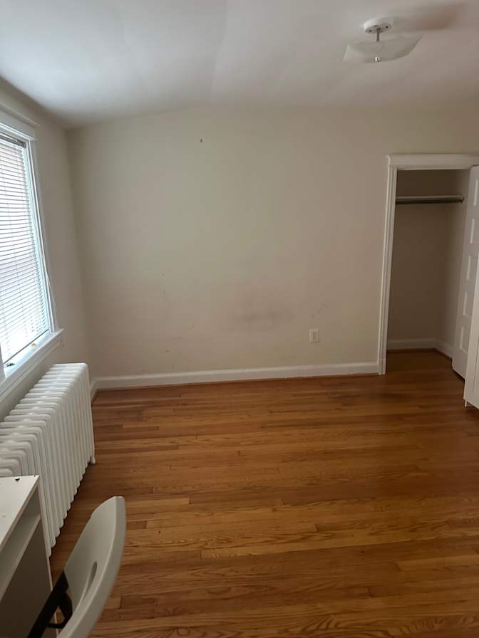 Carlos's room