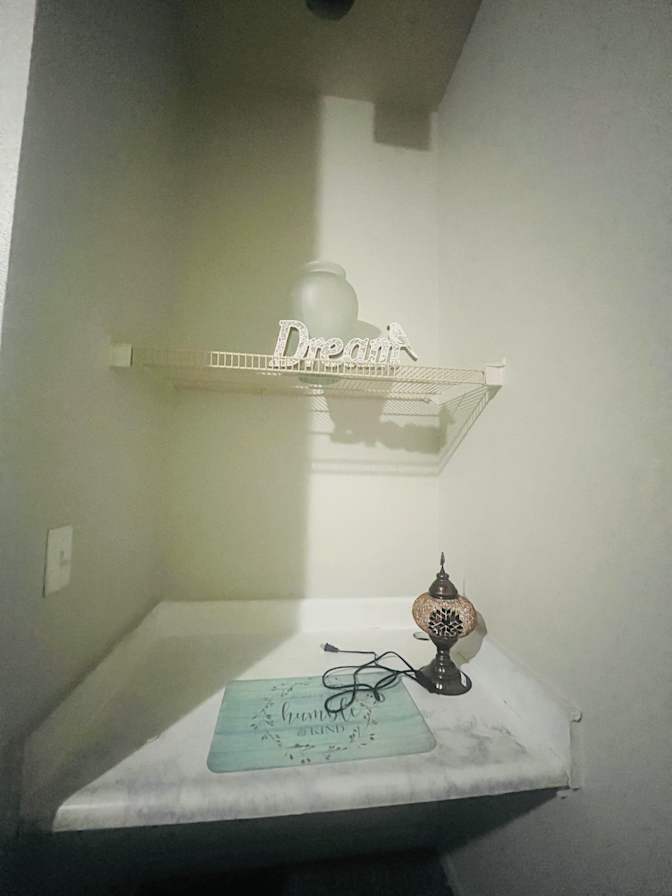 dina's room