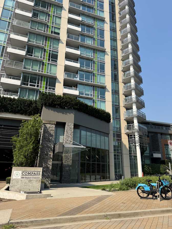 Mahsa's room