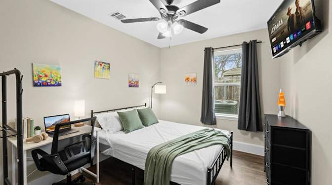 PadSplit's room
